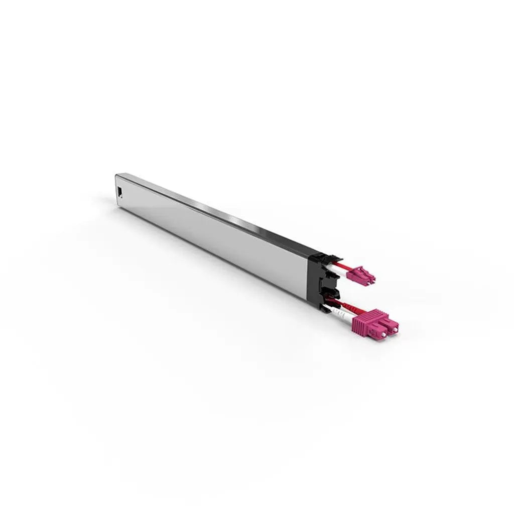 patchbox.one / Kassette / 8RU / OM4 / LC-SC Network cassette with LC-SC connectors in a sleek design.