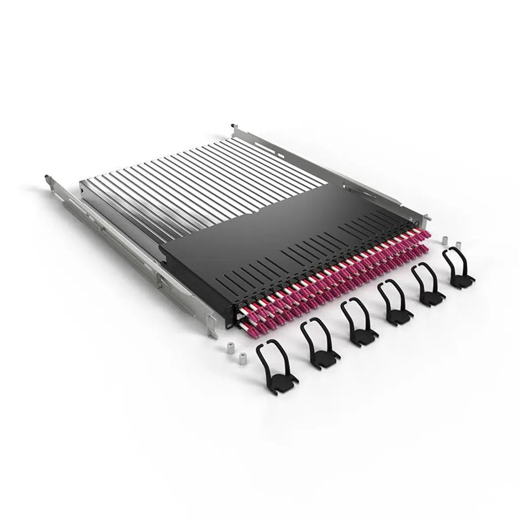 patchbox.one / 30RU / OM4 / LC-LC: Netzwerkkomponenten mit Glasfasermanagement für optimale Installation und Wartung.